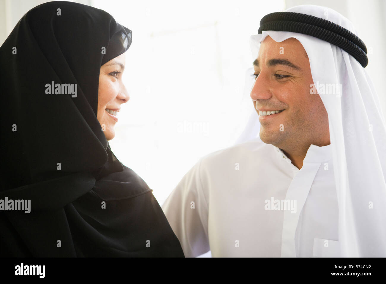 Man and woman facing each other hi-res stock photography and images - Alamy