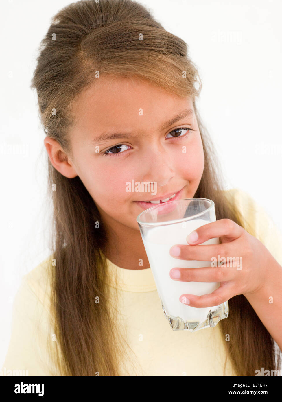 маленькая девочка пьет сперму фото 60