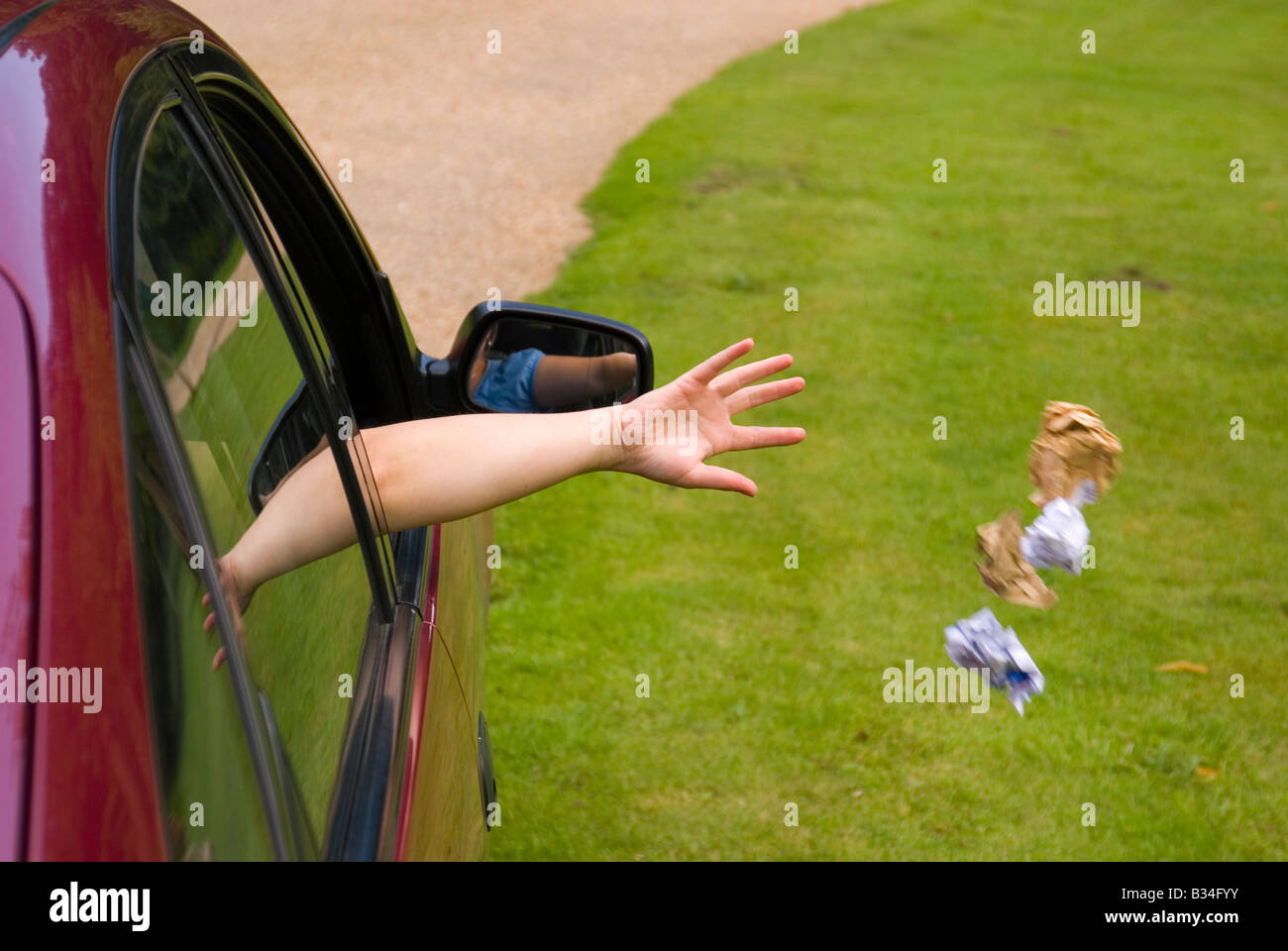 Throwing rubbish out of car hires stock photography and images Alamy