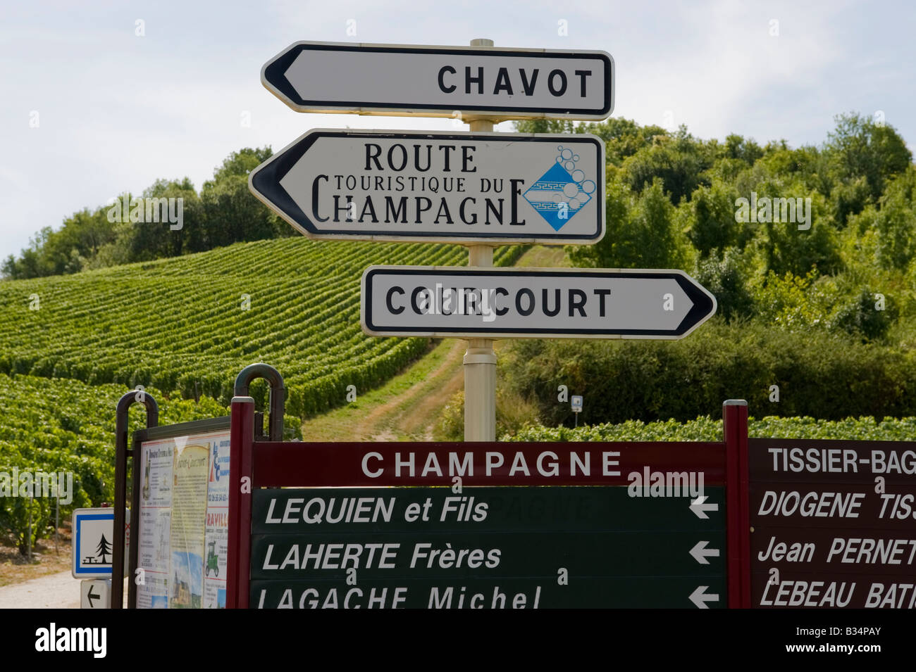 route touristique du champagne sign at chavot champagne ardenne france