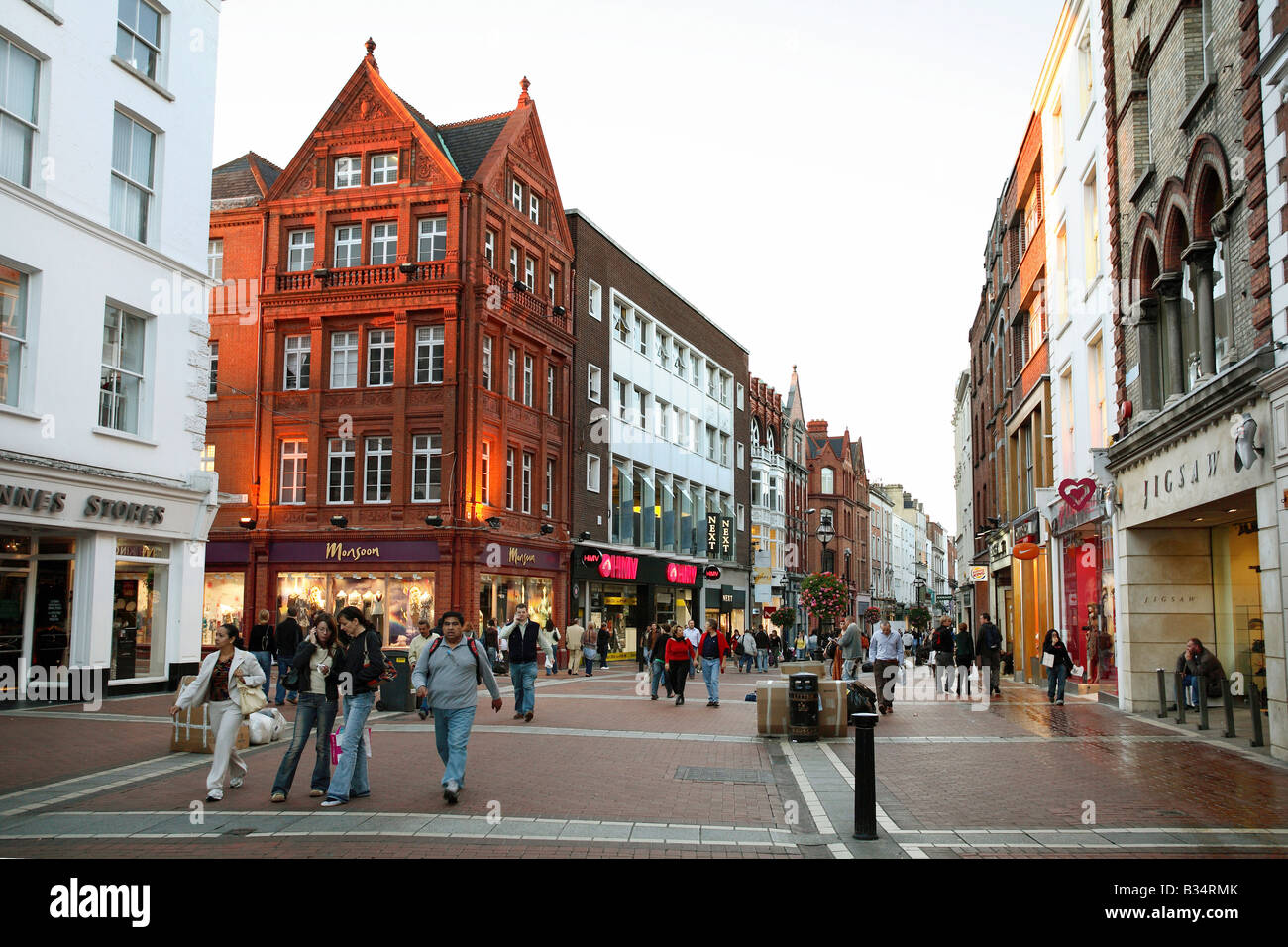 Pedestrians in the Grafton Street, Dublin, Ireland Stock Photo Alamy