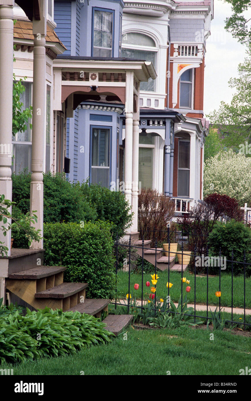 VICTORIAN HOMES IN CATHEDRAL HILL NEIGHBORHOOD IN ST. PAUL, MINNESOTA.  SPRING DAY Stock Photo - Alamy