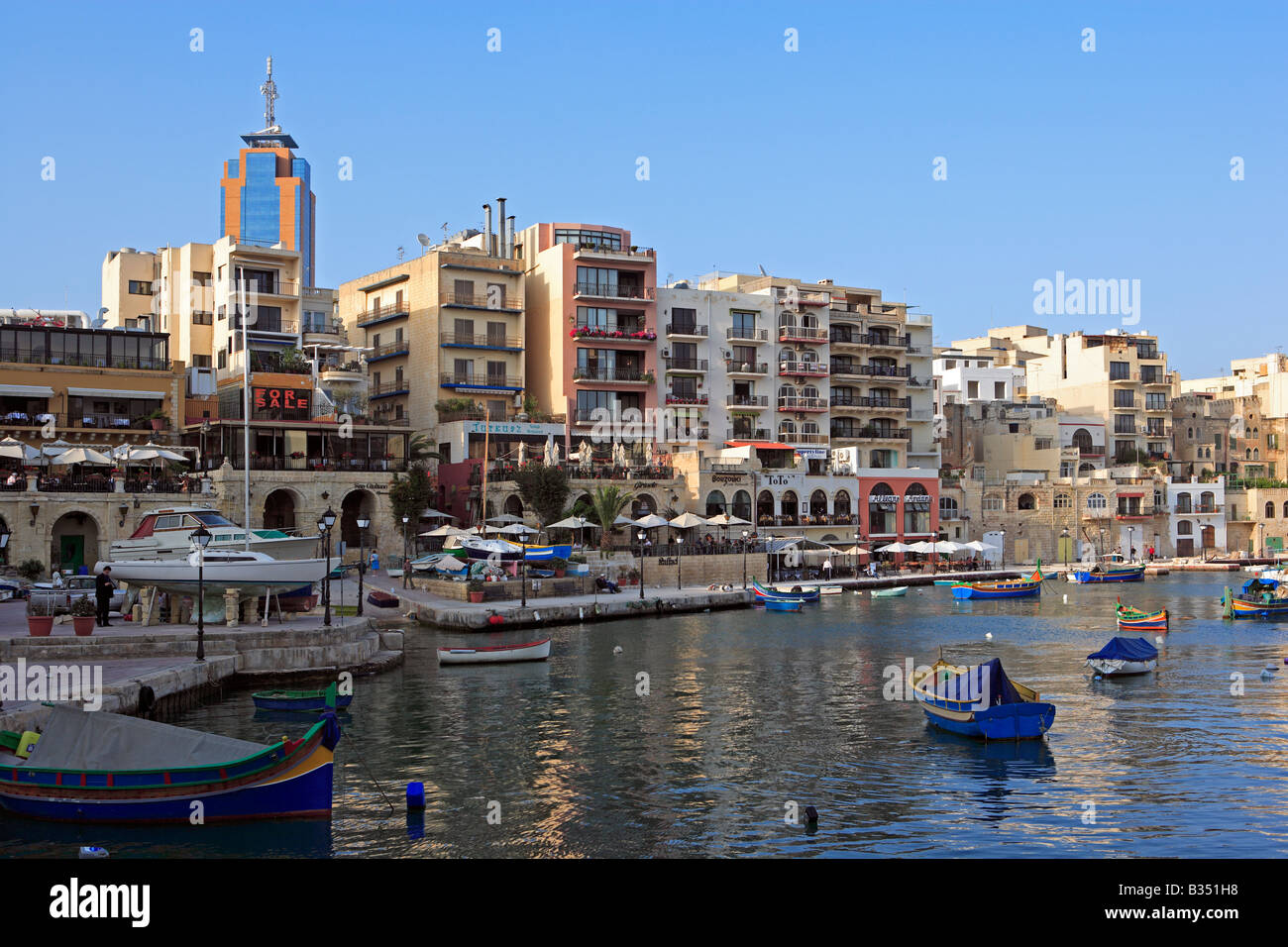 Restaurants and Portomaso Tower, St Julian's waterfront, Malta Stock Photo