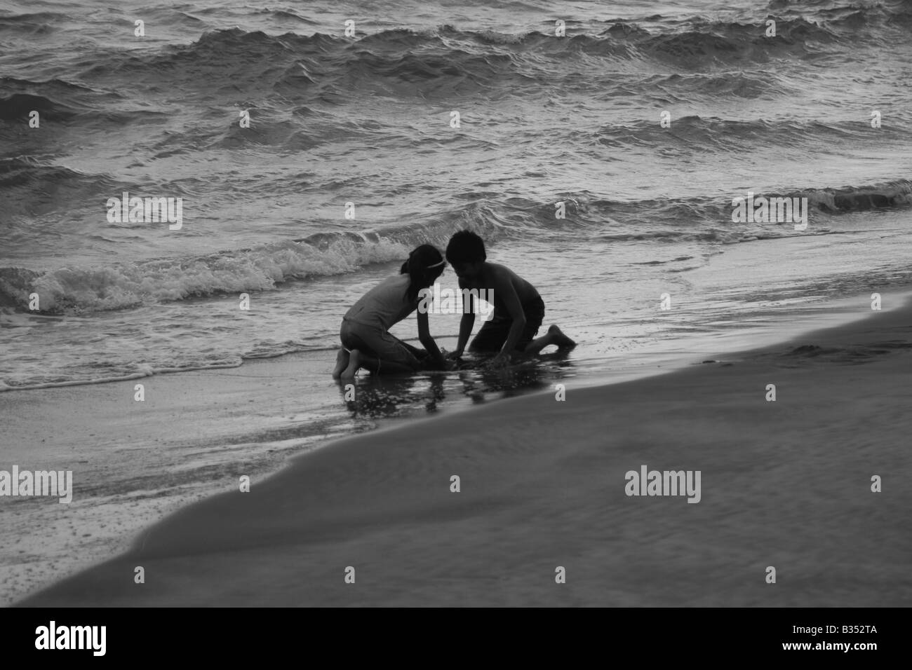 Seashore waves Black and White Stock Photos & Images - Alamy