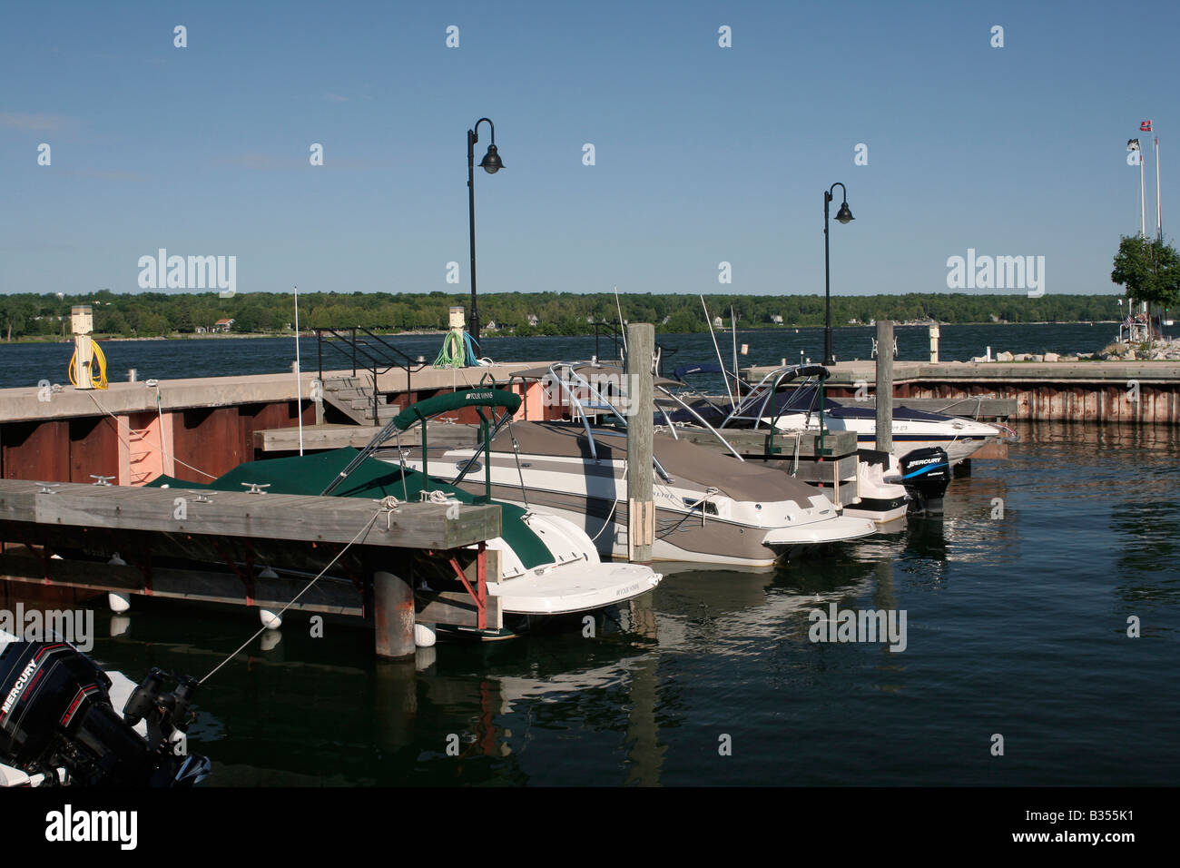 Boat harbor Sturgeon Bay Wisconsin Stock Photo Alamy