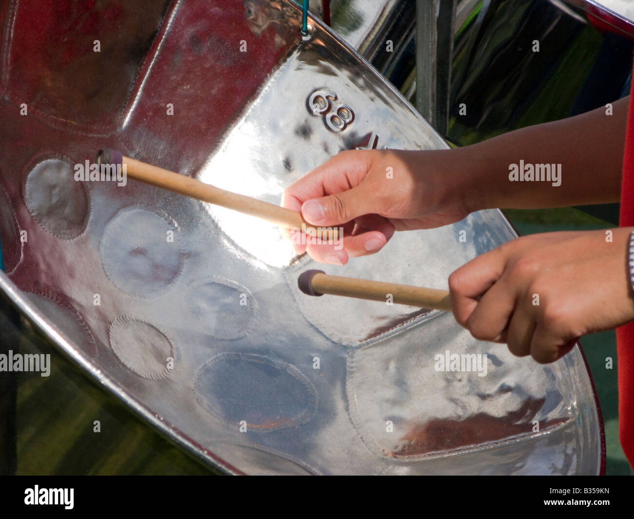 Steel drum instrument hi-res stock photography and images - Alamy