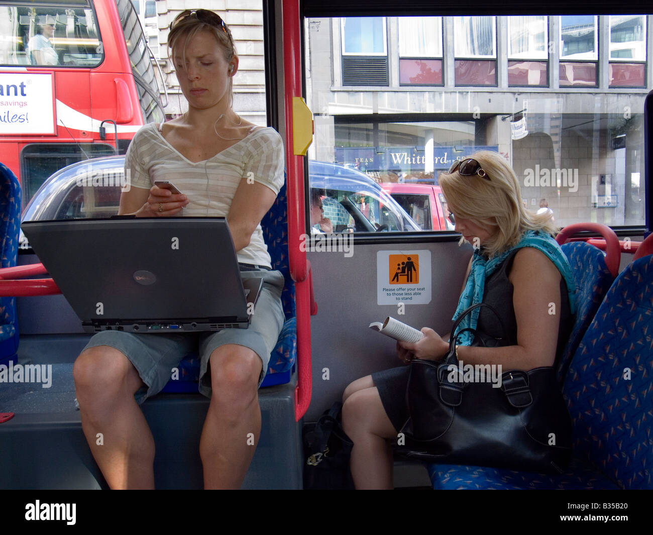 Computer bus hi-res stock photography and images - Alamy