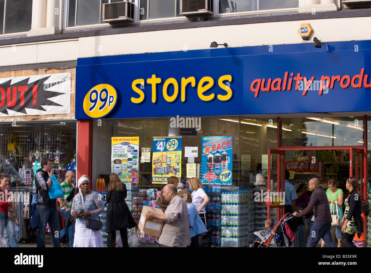 Kilburn london shops hires stock photography and images Alamy