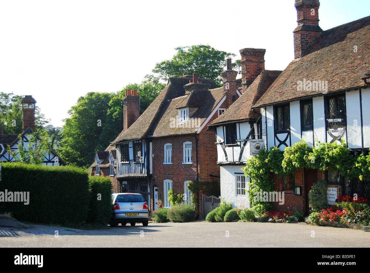Tudor village kent hi-res stock photography and images - Alamy