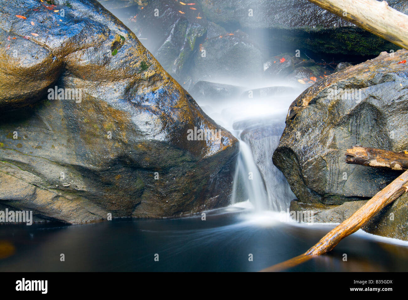 Water Flow From Rocks Water flow rocks hi-res stock photography and images - Alamy