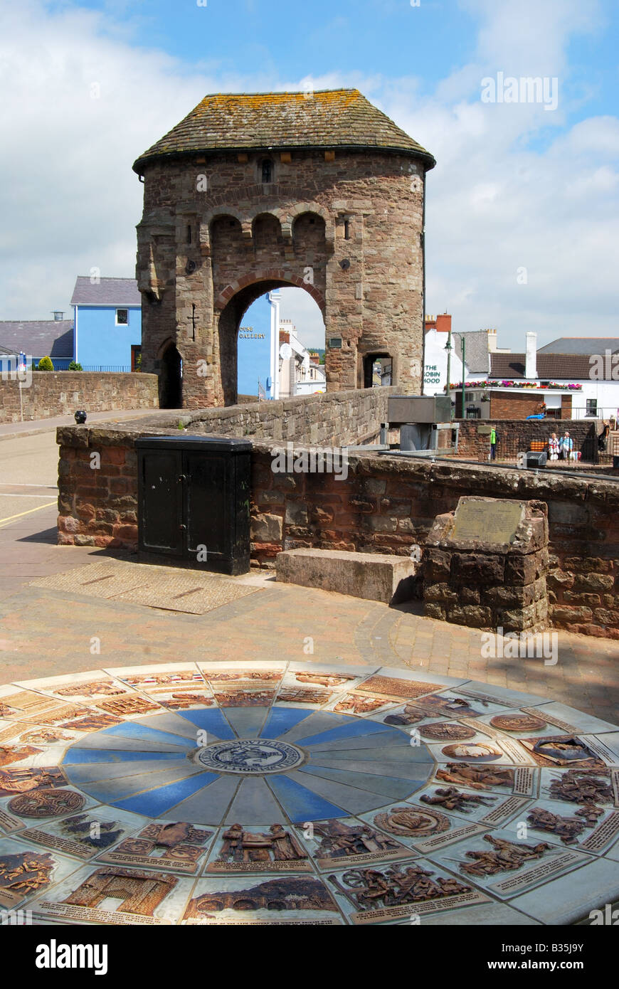 Medieval 13th-century Monnow Bridge, Monmouth, Monmouthshire, Wales (Cymru), United Kingdom Stock Photo