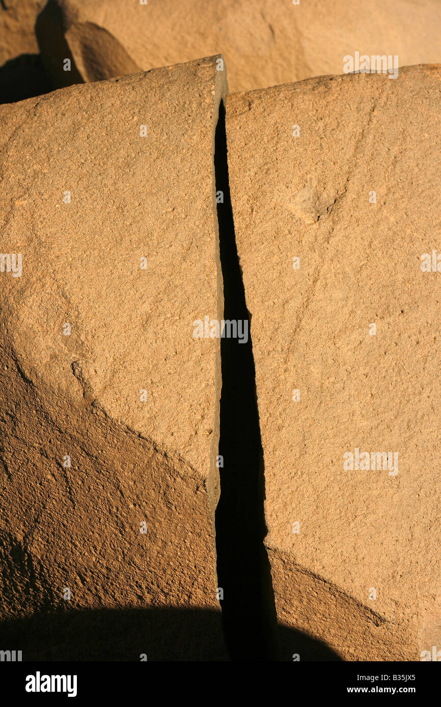 Break rock Assekrem mountains Hoggar mountains Algeria Stock Photo - Alamy