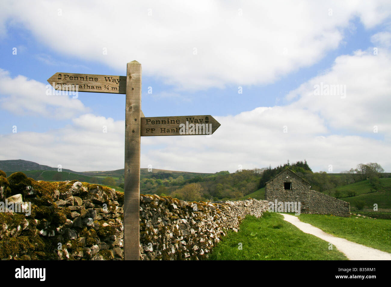 Sign for the Pennine Way, Malham and Hanlith, just outside the village of Malham in the North Yorkshire Dales National Park. Stock Photo