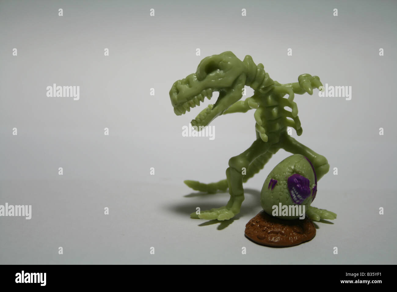 Pre historic Jurassic Park skeleton fossil bones of extinct angry