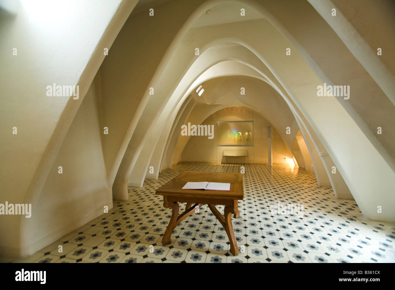 Antoni gaudi interior rib wall hi-res stock photography and images - Alamy