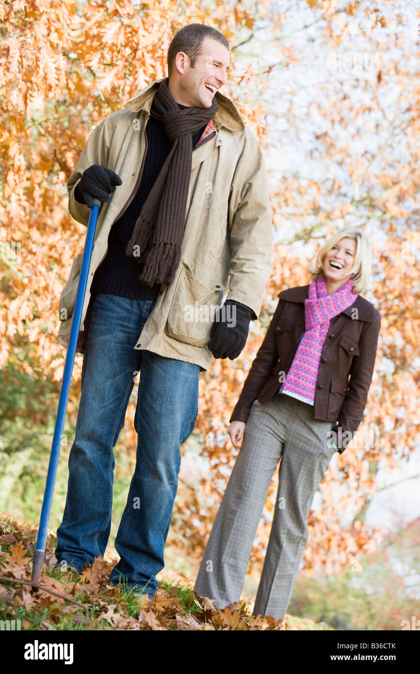 Couple tidying garden hi-res stock photography and images - Alamy