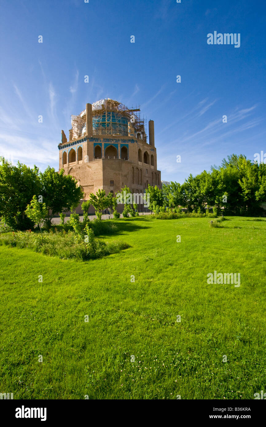 Oljeitu Mausoleum in Soltaniyeh Iran Stock Photo Alamy