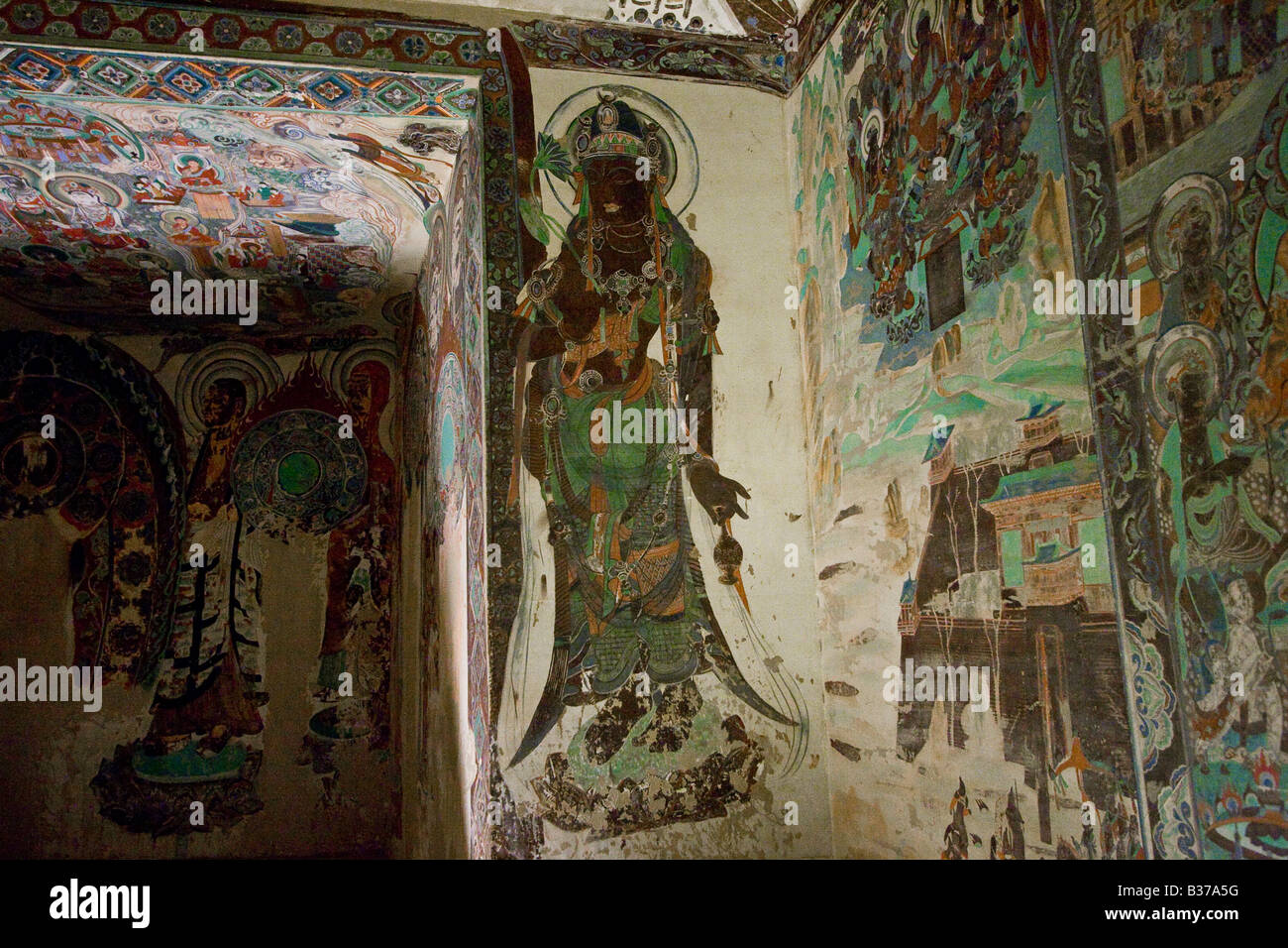 buddhist-cave-paintings-at-the-mogao-caves-in-dunhuang-china-B37A5G.jpg