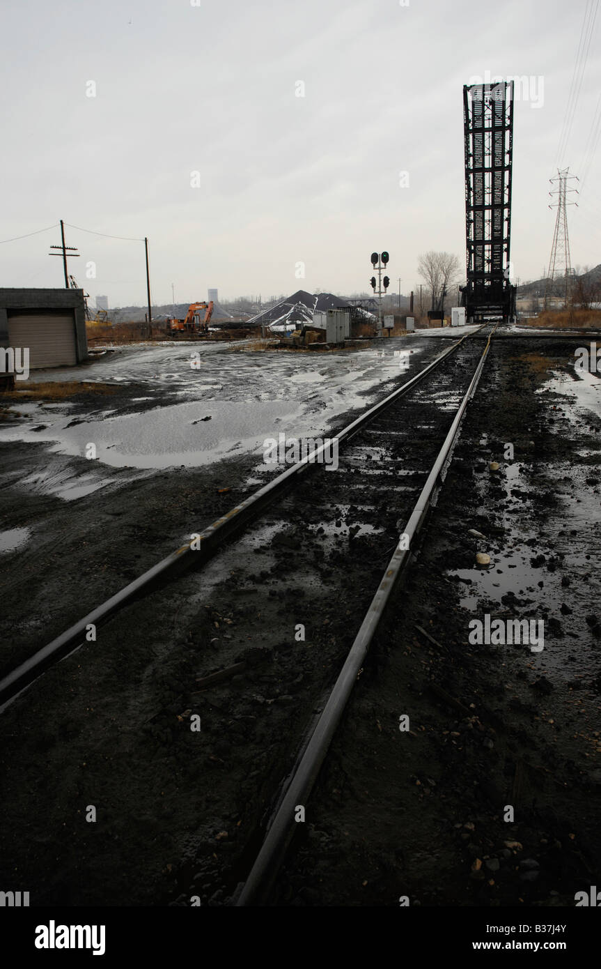 abandoned train tracks in cleveland, oh usa Stock Photo Alamy
