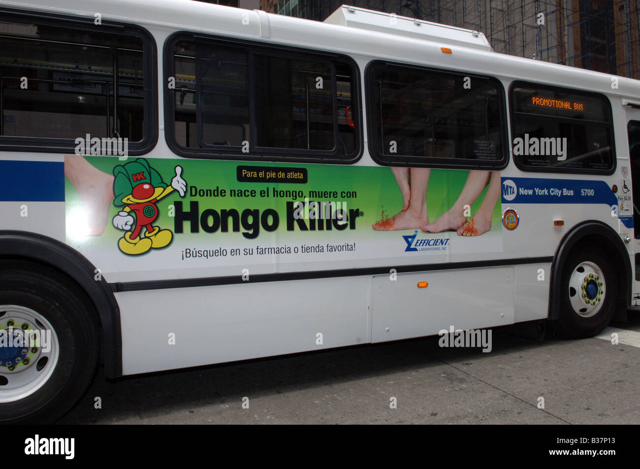 Advertising bus usa hi-res stock photography and images - Alamy