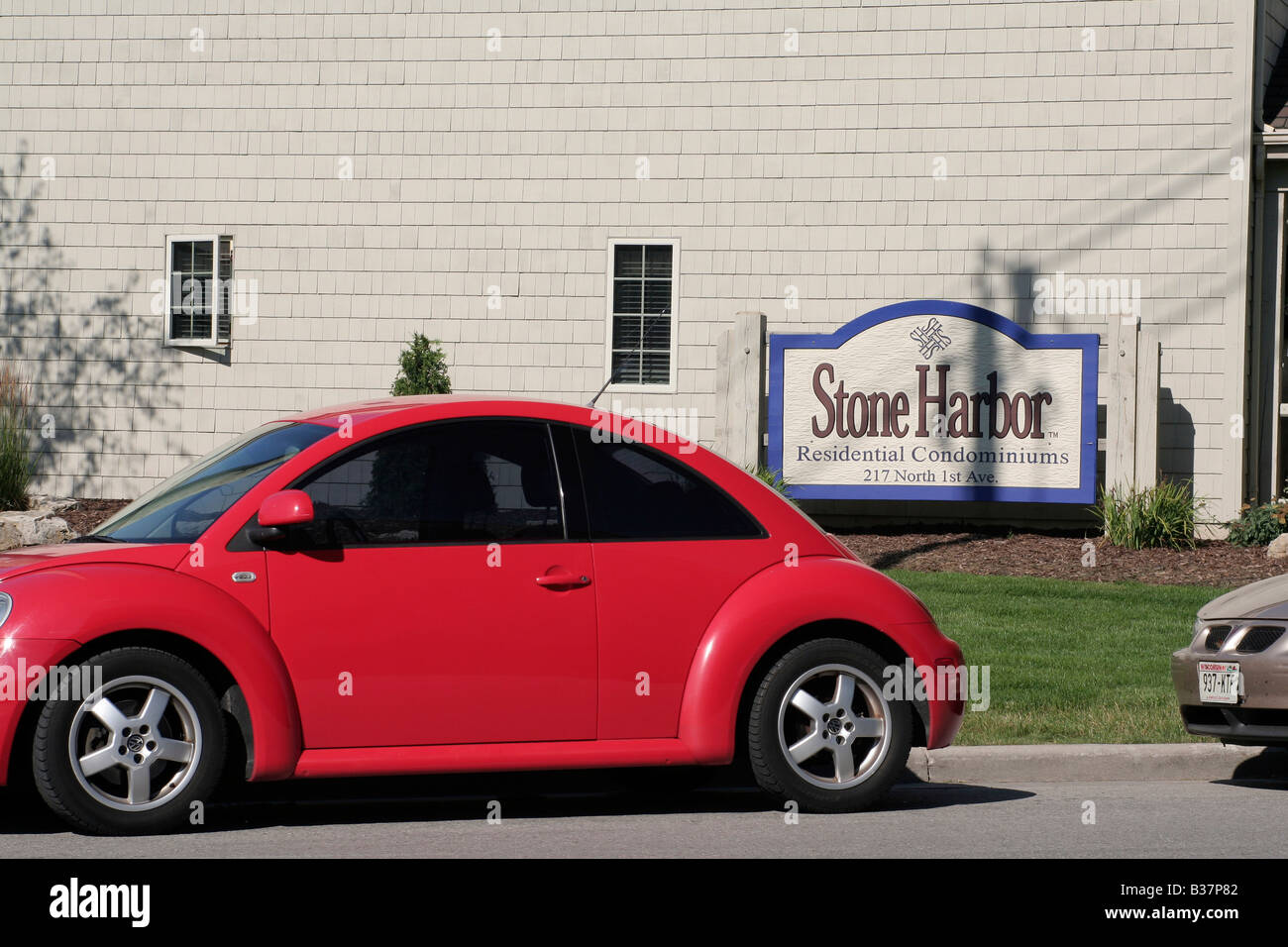Condominiums on shoreline Sturgeon Bay Wisconsin Stock Photo Alamy