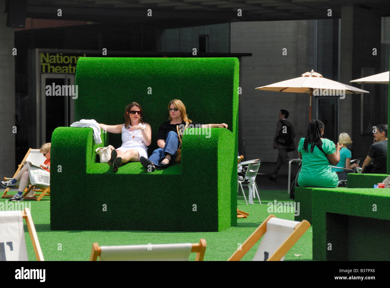 Giant armchair 2024