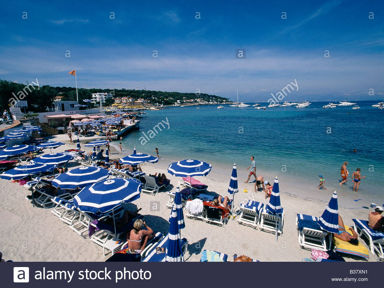 Cap Dantibes Plage De La Garoupe Stock Photo 19228973 Alamy