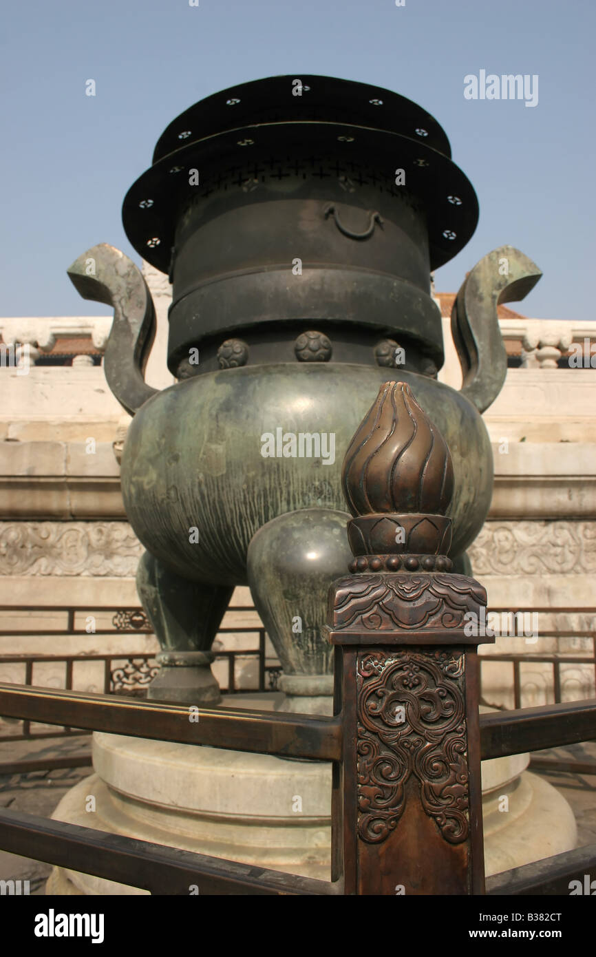 One of the many bronze sculptures found within the grounds of the