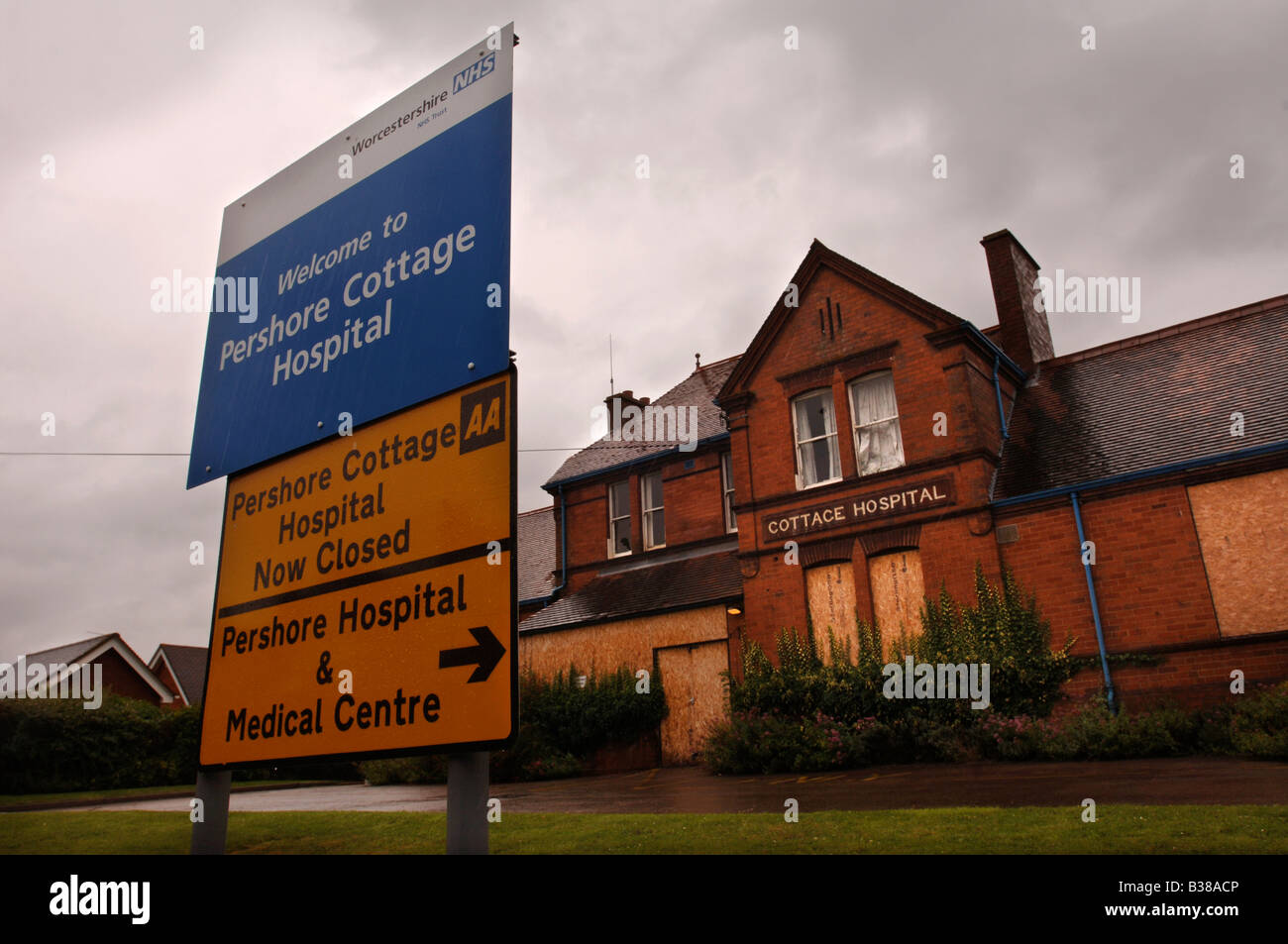 Cottage hospital hires stock photography and images Alamy