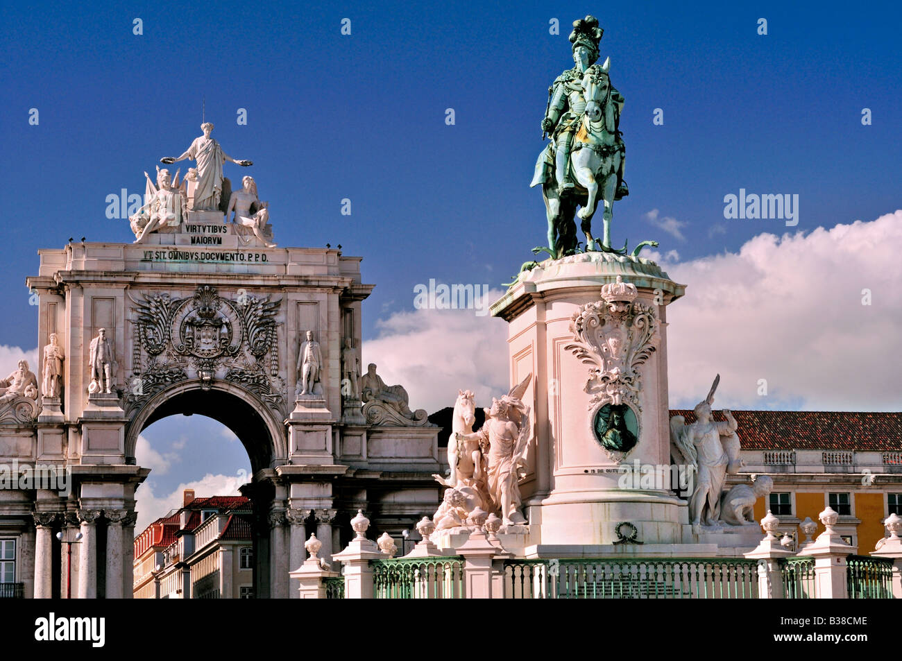 Triumph Arch and horse Statue at Praca do Comercio in Lisbon Stock Photo