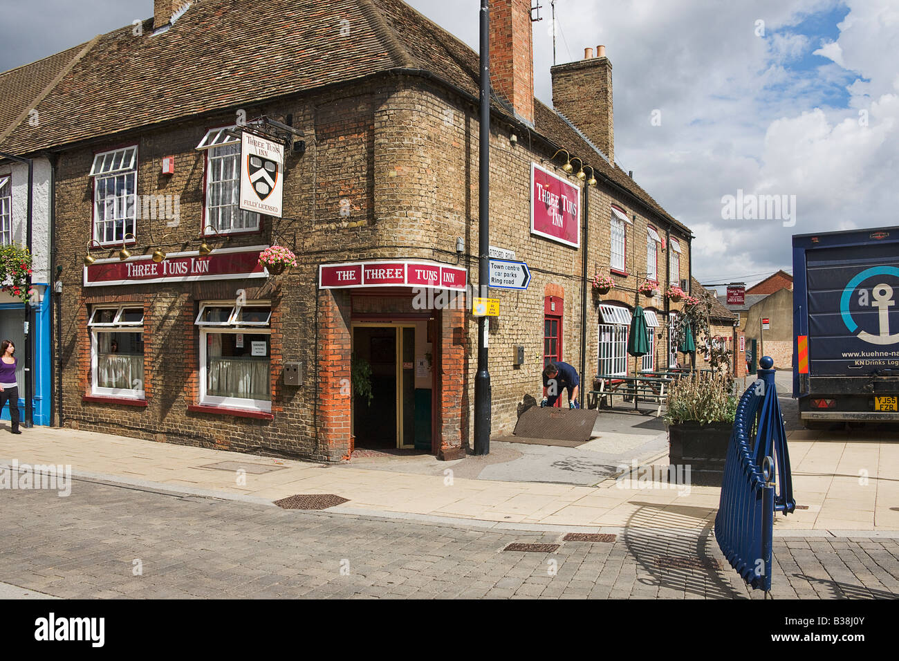 Three Tuns Inn. Hartford Road. Huntingdon Stock Photo Alamy
