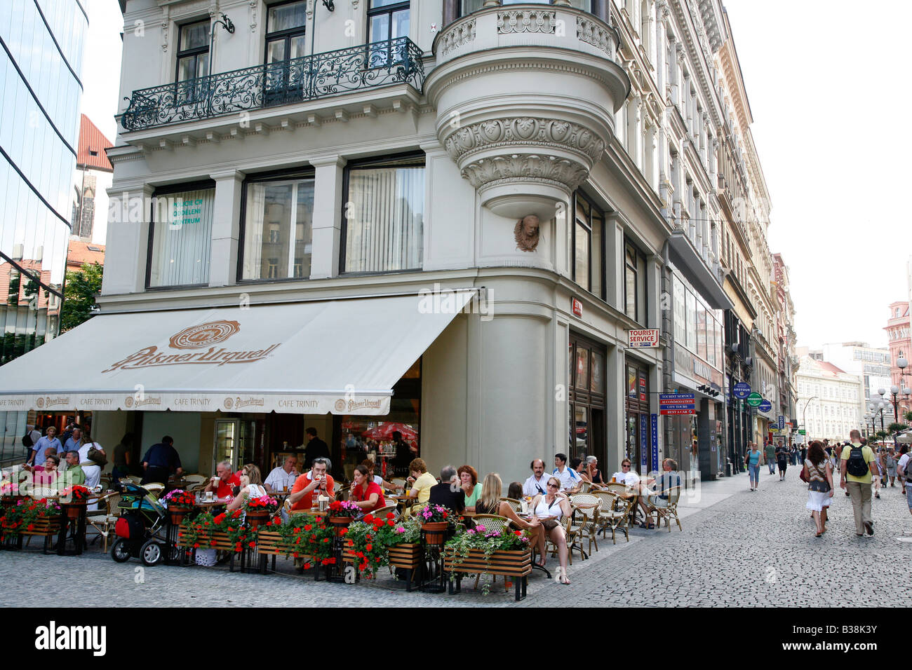Aug 2008 - People sitting at an outdoors cafe in the New Town on 28 Rijna street Nove Mesto Prague Czech Republic Stock Photo