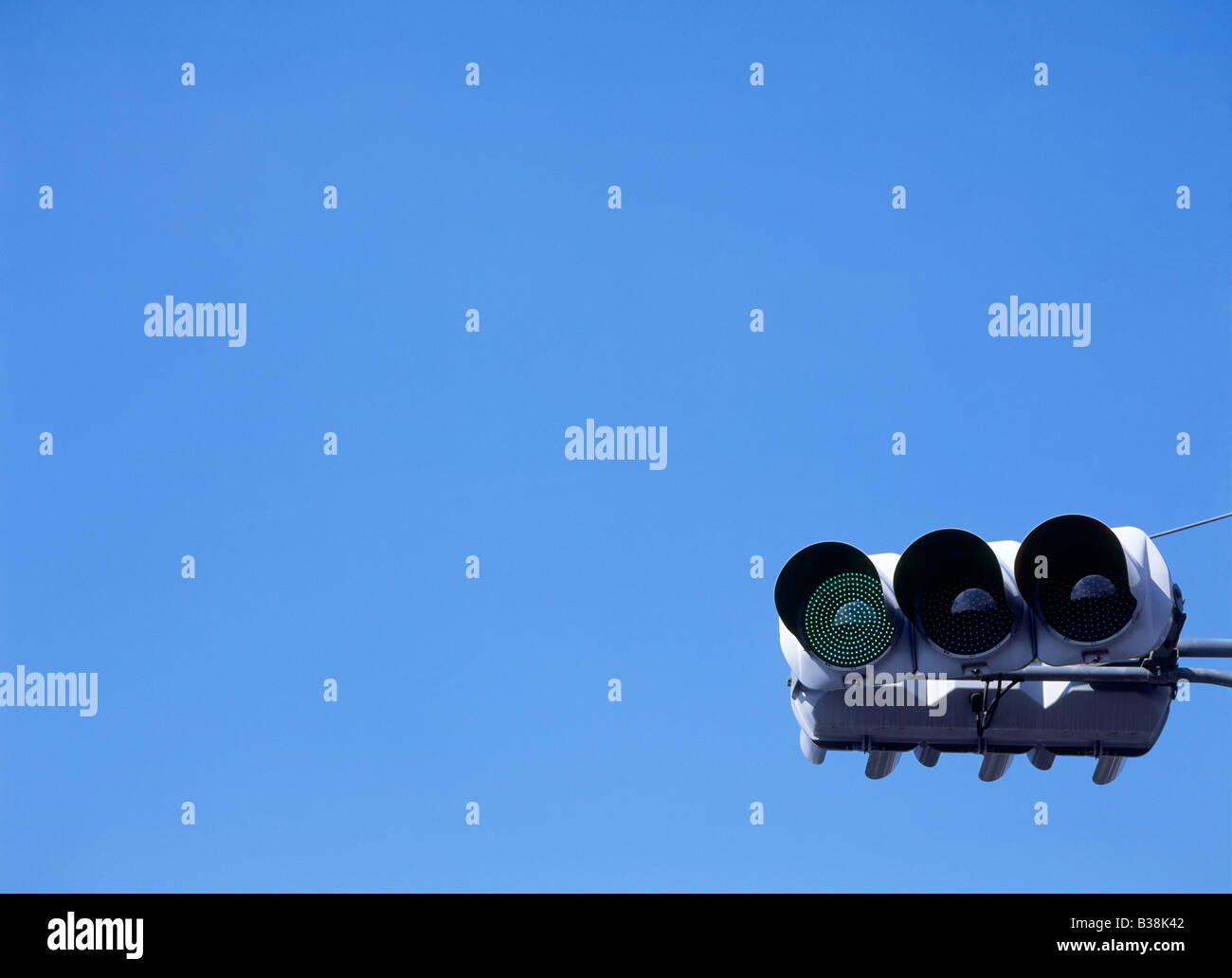 Green traffic light image hi-res stock photography and images - Alamy