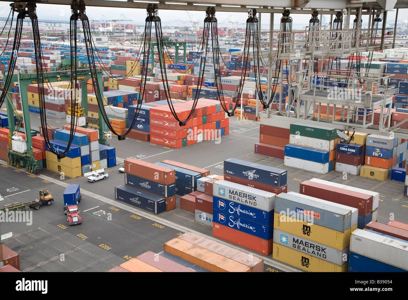 Shipping containers at the Port of Oakland Stock Photo Alamy