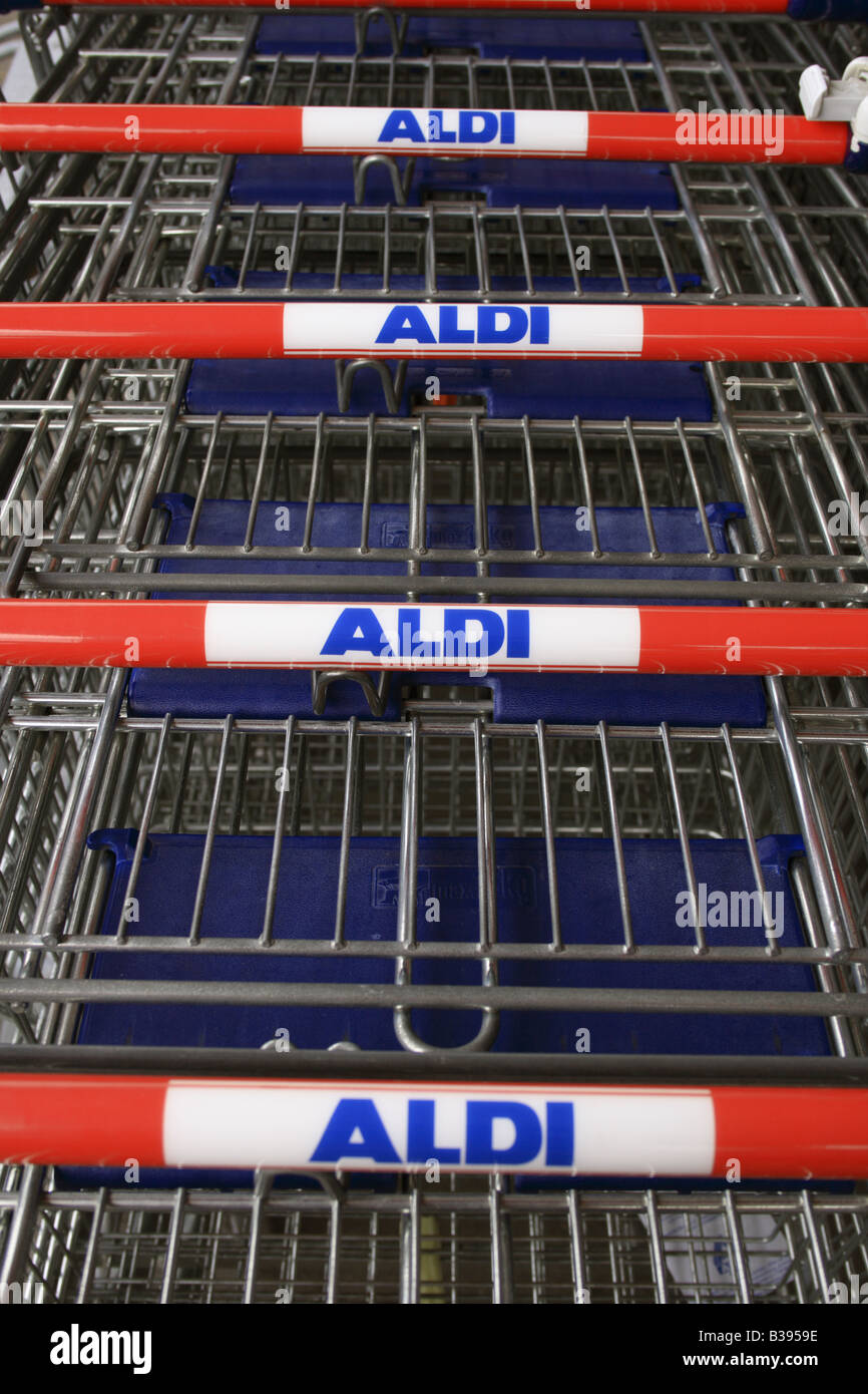 Aldi trolley hi-res stock photography and images - Alamy