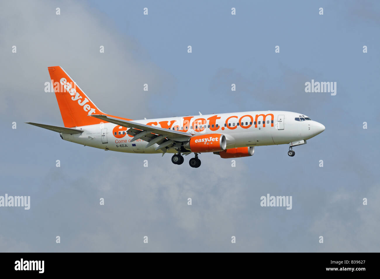 An Easyjet Boeing 737-73V on final approach to Aberdeen Dyce Airfield Grampian Region North East Scotland Stock Photo