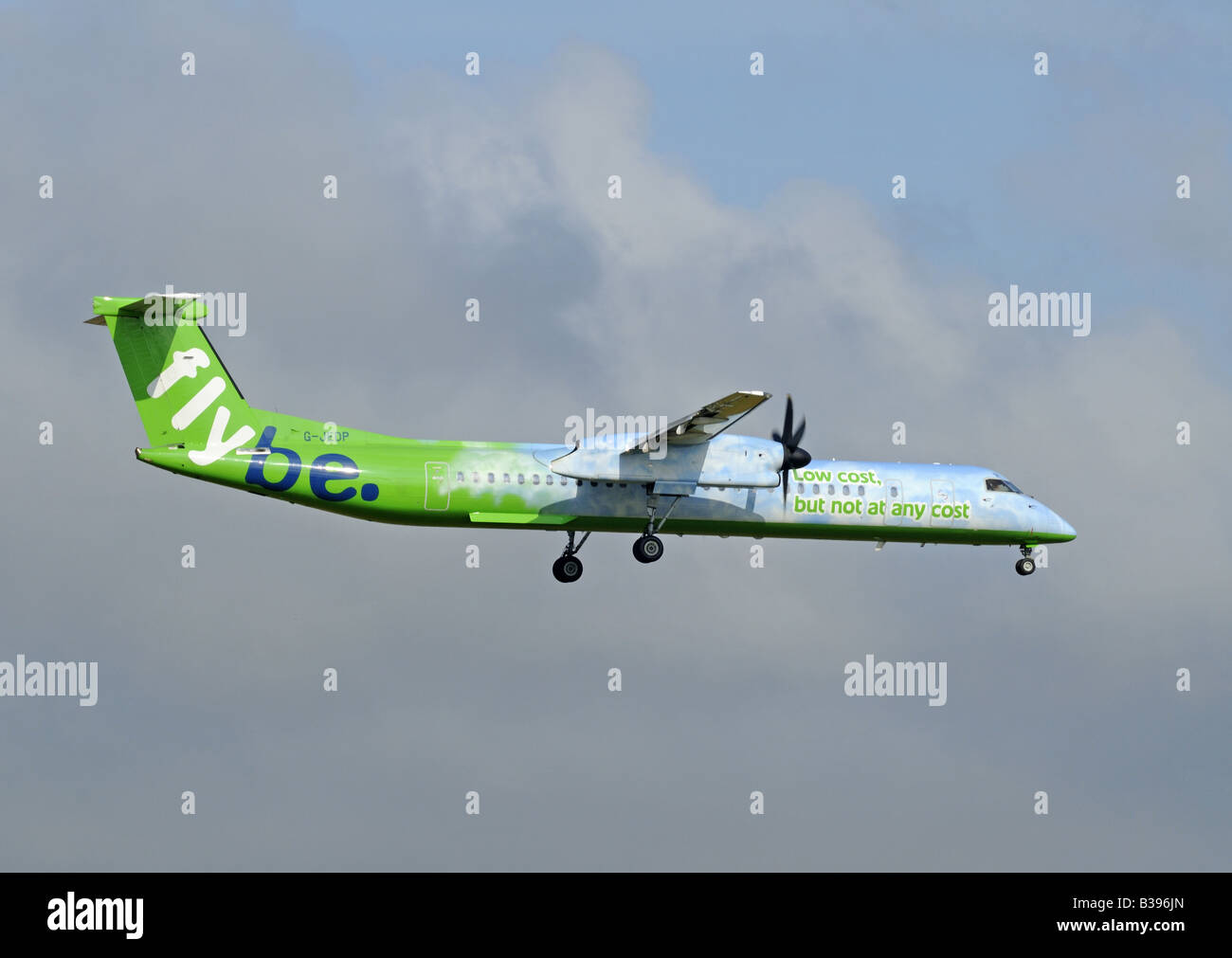 de Havilland DHC 8Q-402 Dash Eight on final approach to Aberdeen Dyce ...