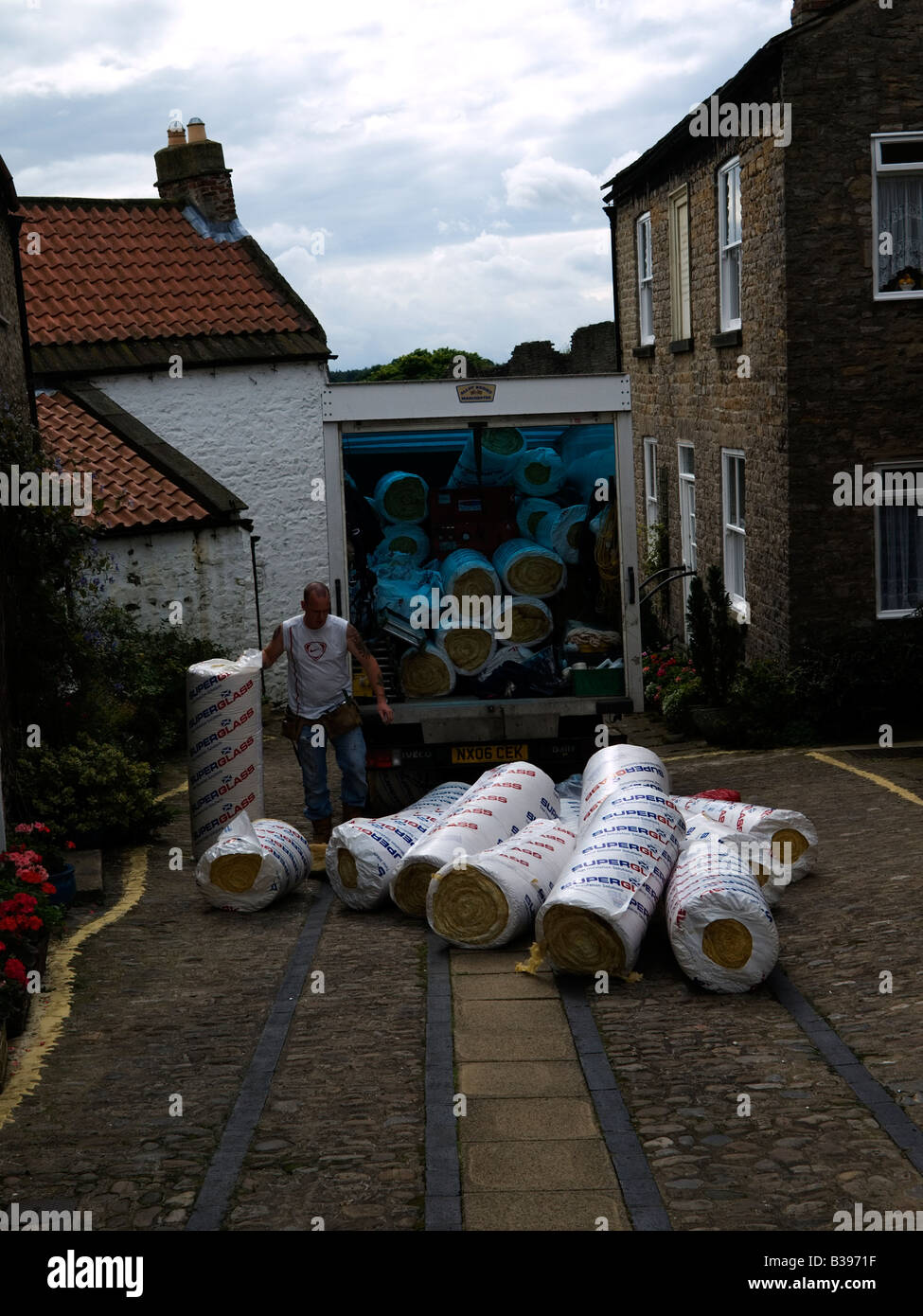 Rolls of insulation High Resolution Stock Photography and Images - Alamy