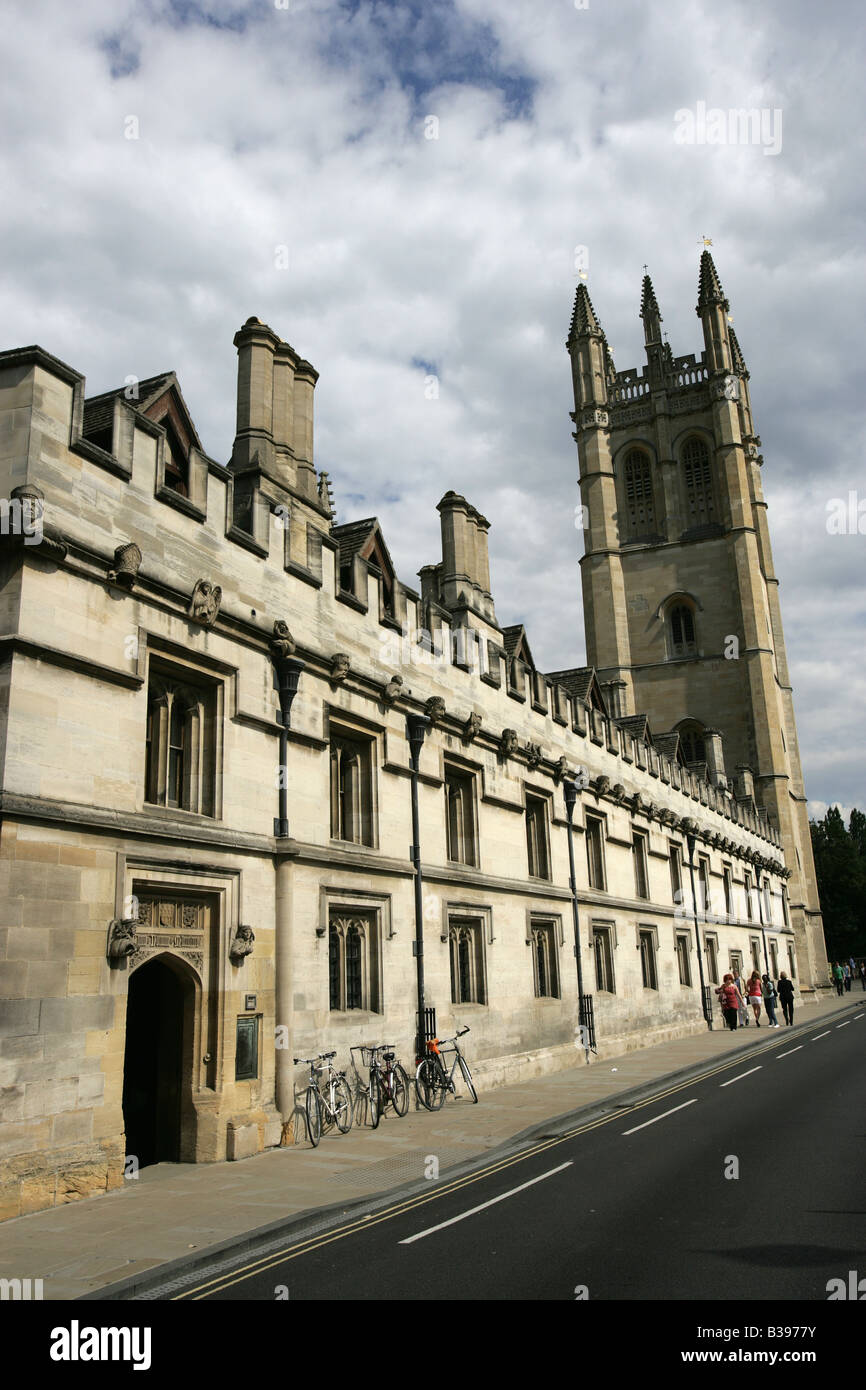 City of Oxford, England. Magdalen College viewed from Oxford’s High Street, with the Great Tower (bell tower) in the background. Stock Photo