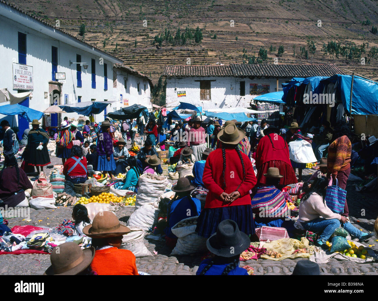 The market in Pisac in the Sacred Valley of the Incas Peru South ...