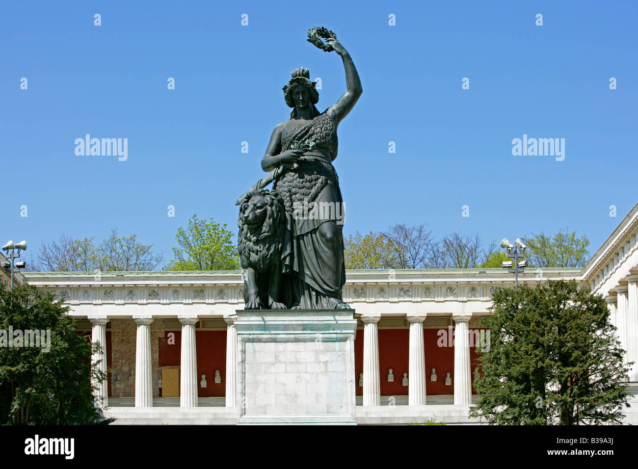 Bavaria mit Ruhmeshalle in Muenchen, Germany, Munich, Bavaria statue and hall of fame Stock Photo