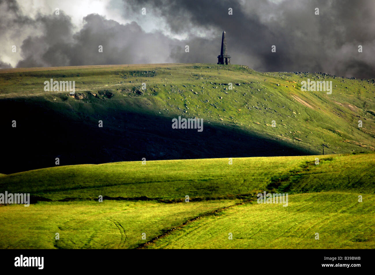 STOODLEY PIKE MONUMENT CALDERDALE WEST YORKSHIRE UK BUILT TO CELEBRATE VICTORY AT THE BATTLE OF WATERLOO Stock Photo