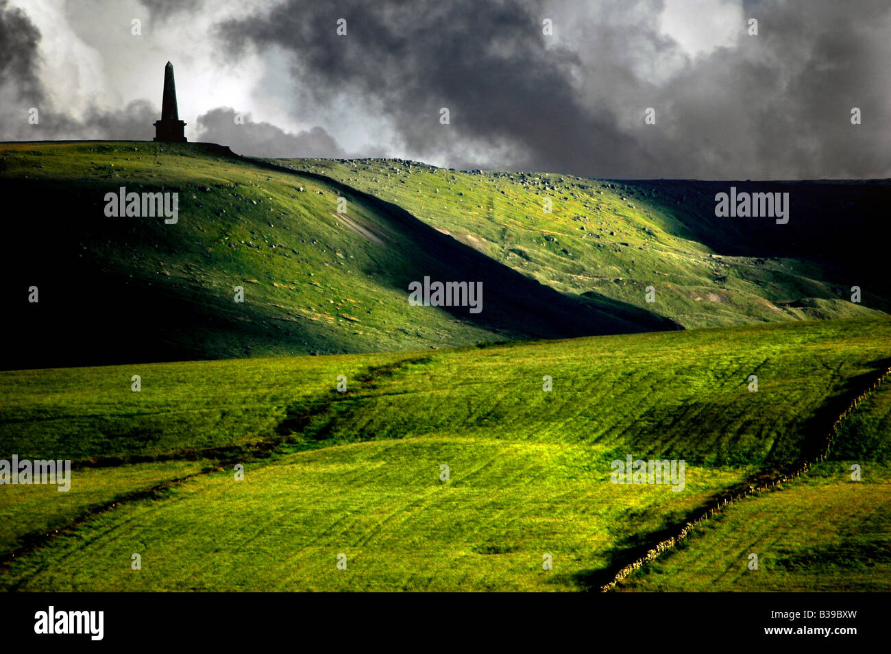 STOODLEY PIKE MONUMENT CALDERDALE WEST YORKSHIRE UK BUILT TO CELEBRATE VICTORY AT THE BATTLE OF WATERLOO Stock Photo