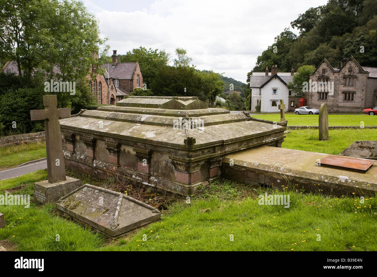 UK Cheshire Harthill All Saints Churchyard Barbour family tomb Stock