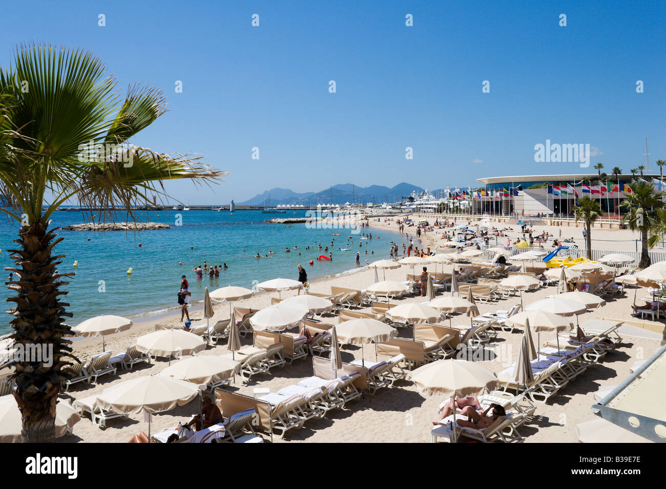 Beach outside the Palais des Festivals, Promenade de la Croisette, Cannes, Cote d Azur, Provence, France Stock Photo