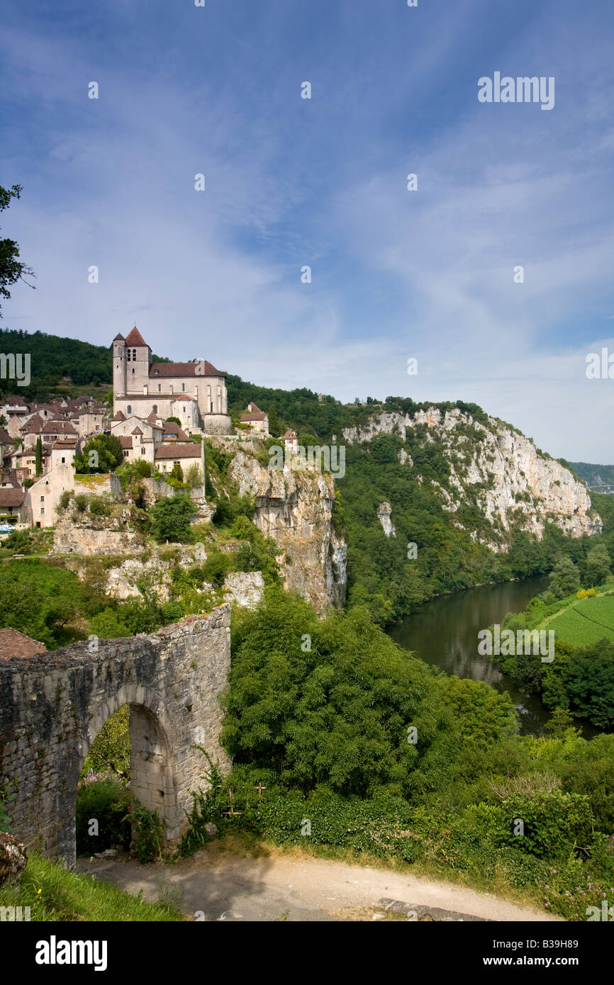 St Cirq Lapopie, the historic clifftop village tourist attraction in the Lot Valley, Lot, France Stock Photo