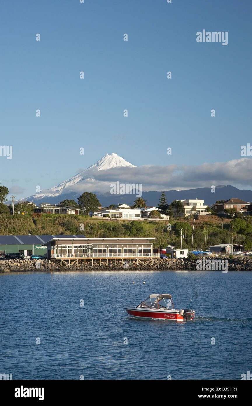 Boat and Gusto Restaurant Port Taranaki New Plymouth Mt Taranaki Mt