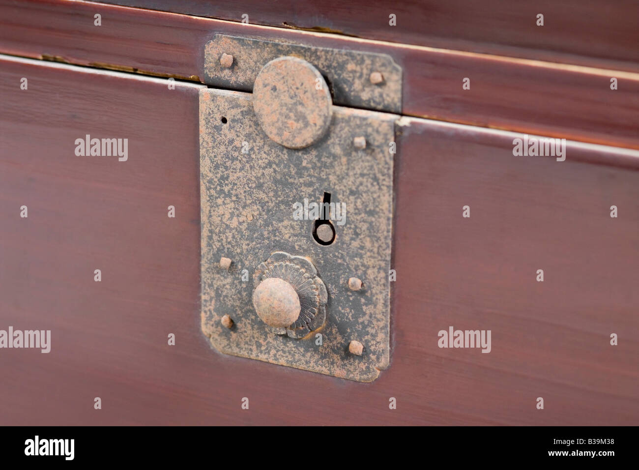 Antique dresser hires stock photography and images Alamy