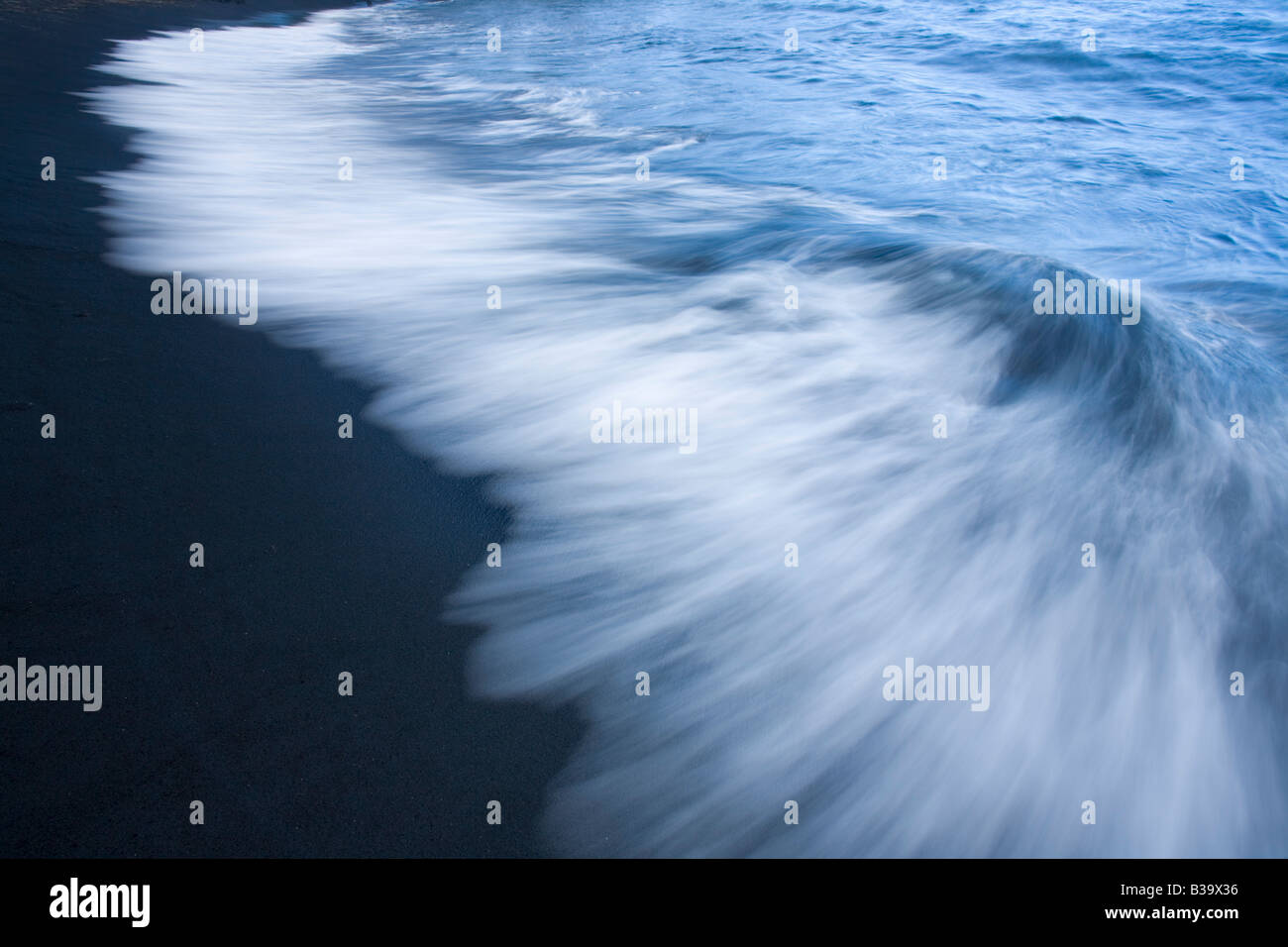 Wave breaking on Punalu'u Beach Big Island Hawaii USA Stock Photo - Alamy