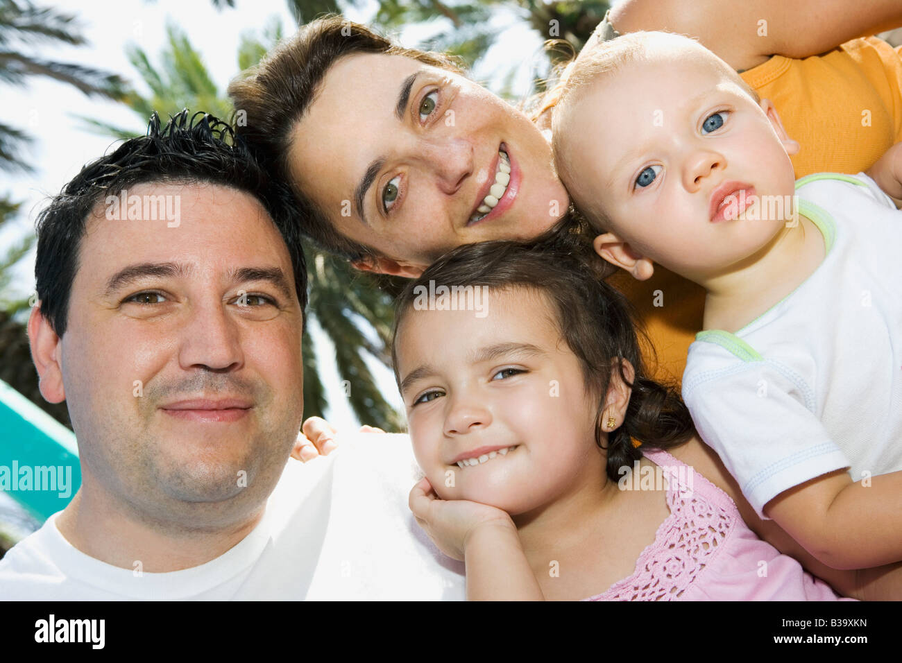 Family with two children hi-res stock photography and images - Alamy